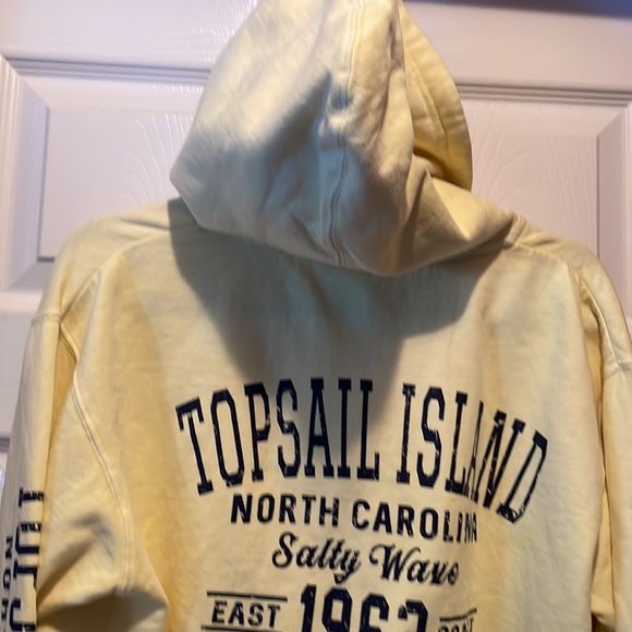 Salty wave collection, sweat jacket ,size med never worn - Picture 9 of 9